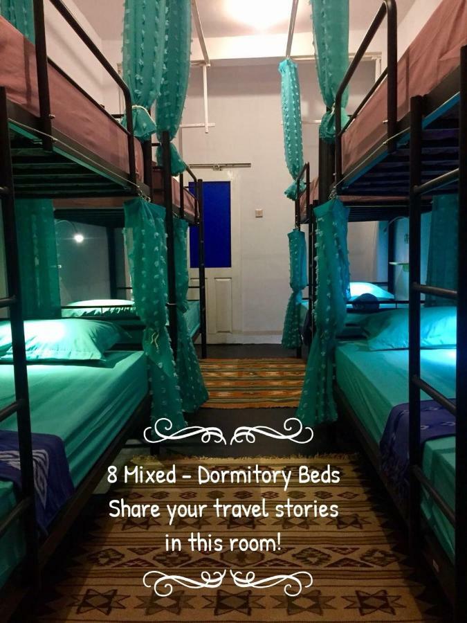 The Bodhi Tree Karimunjawa Hostel Buitenkant foto